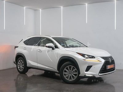 Blanco Usado 2020 Lexus NX300h Business Edition SUV | 29.900 € (Un poco caro)