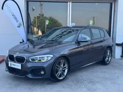 Usado BMW 118 Comfort Edition 140 CV (102 kW) 2019 Gris / plata Berlina