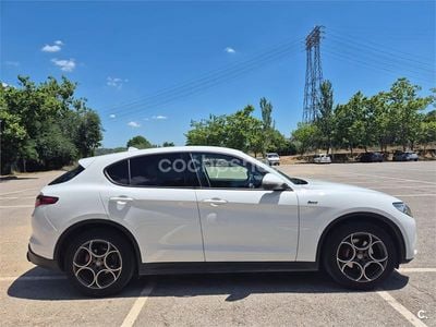 Usado Alfa Romeo Stelvio Sprint 190 CV (139 kW) 2021 Blanco SUV