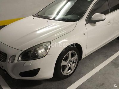 Blanco Usado 2011 Volvo V60 Momentum Familiar | 12.000 €