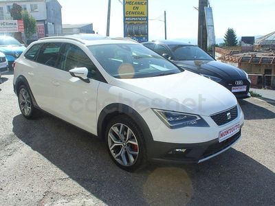 Usado Seat Leon 4Drive 184 CV (135 kW) 2015 Blanco Familiar