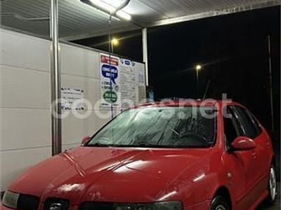 Rojo Usado 2004 Seat Leon Sport Berlina | 3200 € (Buen precio)