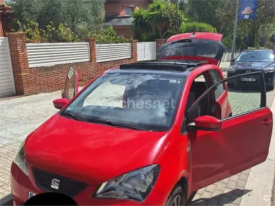 Usado Seat Mii 75 CV (55 kW) 2014 Rojo Utilitario