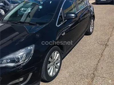 Brugt Opel Astra Selective 110 HK (80 kW) 2014 Sort Sedan