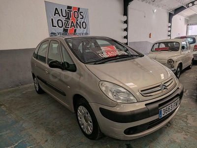 Usado Citroën Xsara Picasso Exclusive 110 CV (80 kW) 2007 Beige Monovolumen