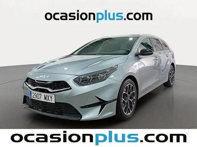 Usado Kia Ceed Style 101 CV (74 kW) 2025 Plateado Utilitario