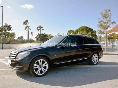 Usado Mercedes C200 Avantgarde 136 CV (100 kW) 2011 Negro Familiar