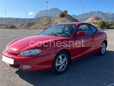 Usado Hyundai Coupé 114 CV (83 kW) 1998 Rojo Coupe