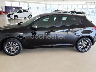 Usado Alfa Romeo Giulietta Distinctive 105 CV (77 kW) 2012 Negro Utilitario