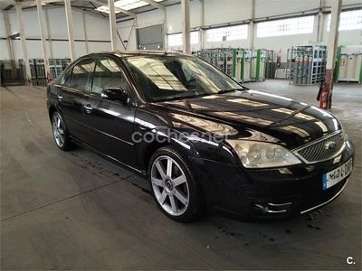 Negro Usado 2005 Ford Mondeo Trend Berlina | 3300 € (Precio justo)