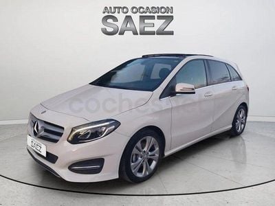 Usado Mercedes B180 Urban 109 CV (80 kW) 2015 Blanco Monovolumen