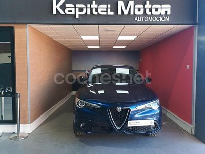 Usado Alfa Romeo Stelvio Executive 210 CV (154 kW) 2020 Azul SUV