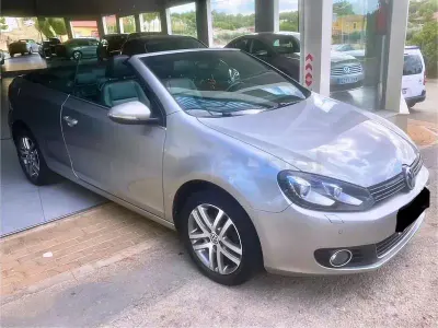 Usado VW Golf Cabriolet 105 CV (77 kW) 2013 Beige Descapotable