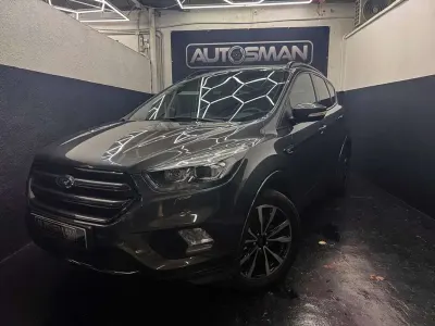 Usado Ford Kuga ST-Line 150 HP (110 kW) 2018 Cinzento SUV