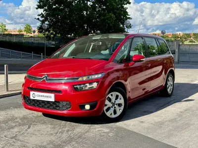 Usado Citroën Grand C4 Picasso Intensive 115 CV (84 kW) 2015 Granate Monovolumen