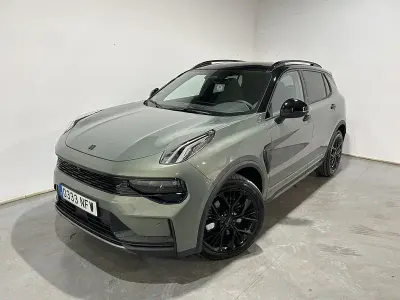 Usado Lynk & Co 01 276 CV (202 kW) 2025 Verde SUV