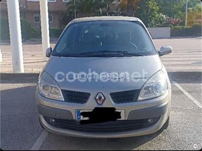 Begagnad Renault Scénic II Dynamique 130 HK (95 kW) 2007 Beige Minibuss