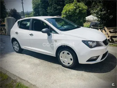 Usado Seat Ibiza Copa 90 CV (66 kW) 2013 Blanco Berlina