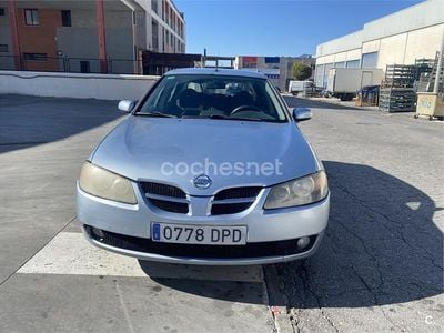 Usado Nissan Almera Visia 82 CV (60 kW) 2005 Gris / plata Berlina
