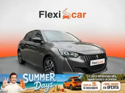 Usado Peugeot 208 Allure 100 CV (73 kW) 2023 Gris Utilitario