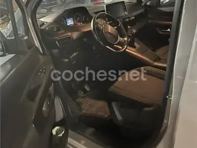 Usado Peugeot Rifter Style 130 CV (95 kW) 2021 Beige Monovolumen