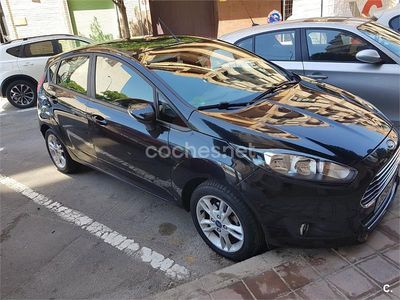 Usado Ford Fiesta Trend 82 CV (60 kW) 2015 Negro Berlina