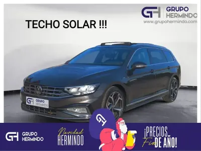 Usado VW Passat R-line 150 CV (110 kW) 2022 Negro Familiar