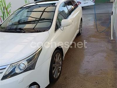 Blanco Usado 2015 Toyota Avensis Executive Familiar | 7800 € (Precio justo)