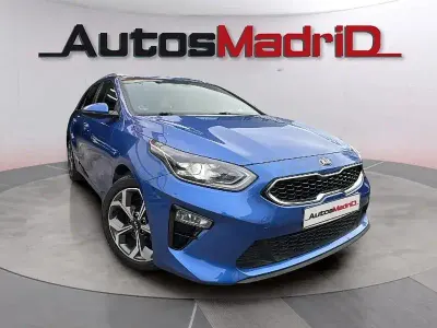 Usado Kia Ceed 136 CV (100 kW) 2021 Azul Utilitario