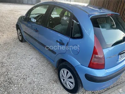 Usado Citroën C3 70 CV (51 kW) 2003 Azul Berlina