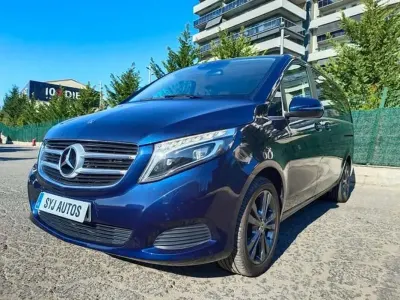 Begagnad Mercedes V220 Exclusive 163 HK (119 kW) 2018 Blå Minibuss