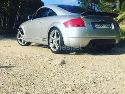 Usado Audi TT Premium 180 CV (132 kW) 2000 Gris / plata Coupe