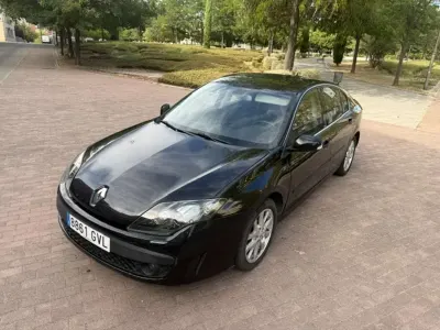 Usado Renault Laguna III GT 131 CV (96 kW) 2011 Negro Berlina