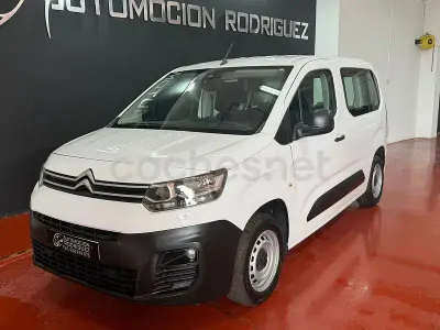 Usado Citroën Berlingo Live 102 CV (75 kW) 2019 Blanco Monovolumen