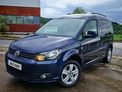 Usado VW Caddy Comfortline 140 CV (102 kW) 2013 Azul Monovolumen