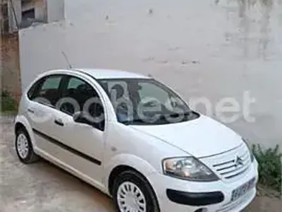 Usado Citroën C3 Furio 70 CV (51 kW) 2005 Blanco Berlina