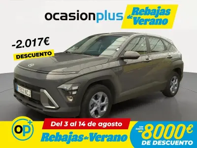 Usado Hyundai Kona 100 CV (73 kW) 2025 Gris SUV