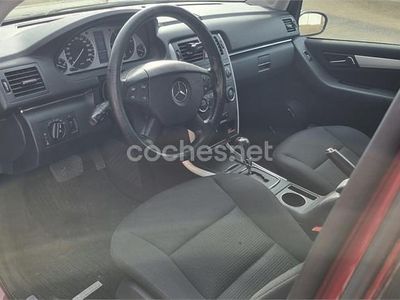 Usado Mercedes B200 140 CV (102 kW) 2006 Granate Monovolumen
