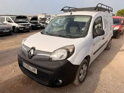Usado Renault Kangoo 44 kW (60 CV) 2021 Blanco Monovolumen