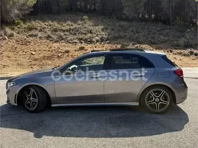 Usado Mercedes A180 116 CV (85 kW) 2020 Gris / plata Berlina