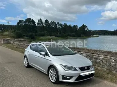Usado Seat Leon FR 150 CV (110 kW) 2015 Gris / plata Berlina