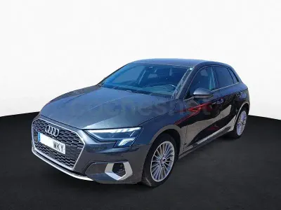 Usado Audi A3 Advanced Plus 116 CV (85 kW) 2023 Gris / plata Berlina