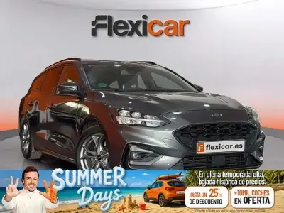 Usado Ford Focus ST-Line 125 CV (91 kW) 2020 Gris / plata Familiar