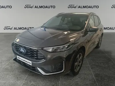 Usado Ford Kuga ST-Line X 243 CV (178 kW) 2025 Gris SUV