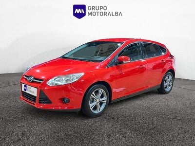 Usado Ford Focus Trend 125 CV (91 kW) 2013 Rojo Berlina