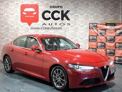 Granate Usado 2017 Alfa Romeo Giulia Super Berlina | 19.500 € (Caro)