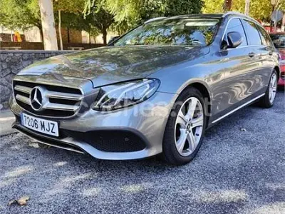 Usado Mercedes E200 150 CV (110 kW) 2017 Gris / plata Familiar