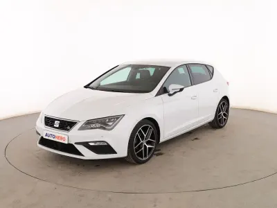 Usado Seat Leon FR 131 CV (96 kW) 2019 Blanco Berlina