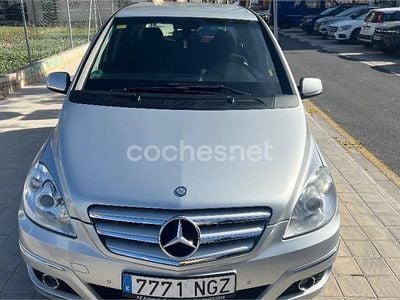 Mercedes B180