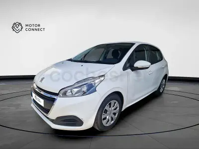 Usado Peugeot 208 Active 82 CV (60 kW) 2019 Blanco Utilitario